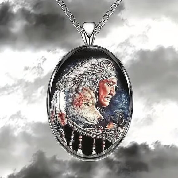 Silver Oval Shaped NATIVE AMERICAN WOLF Pendant Necklace - Picture 1 of 3